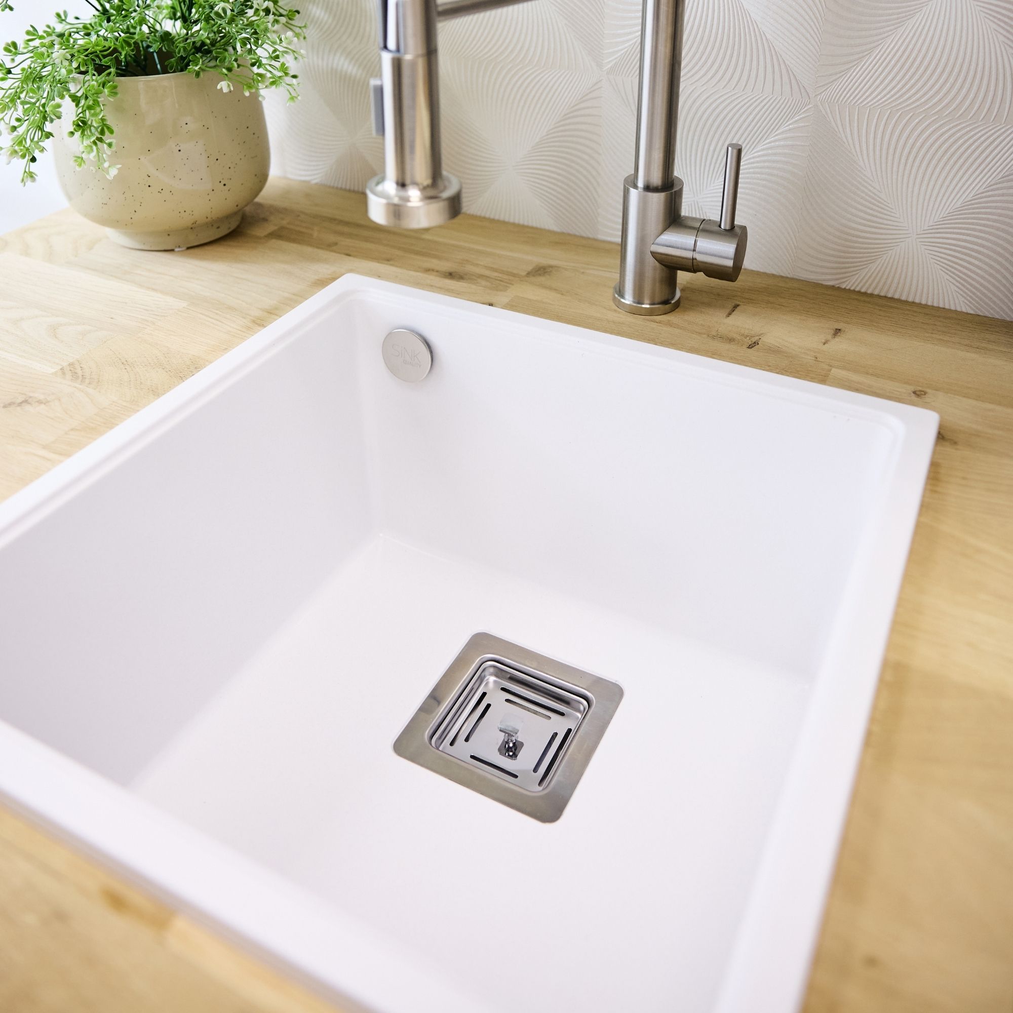 Syfon przyścienny zlewozmywakowy jednokomorowy